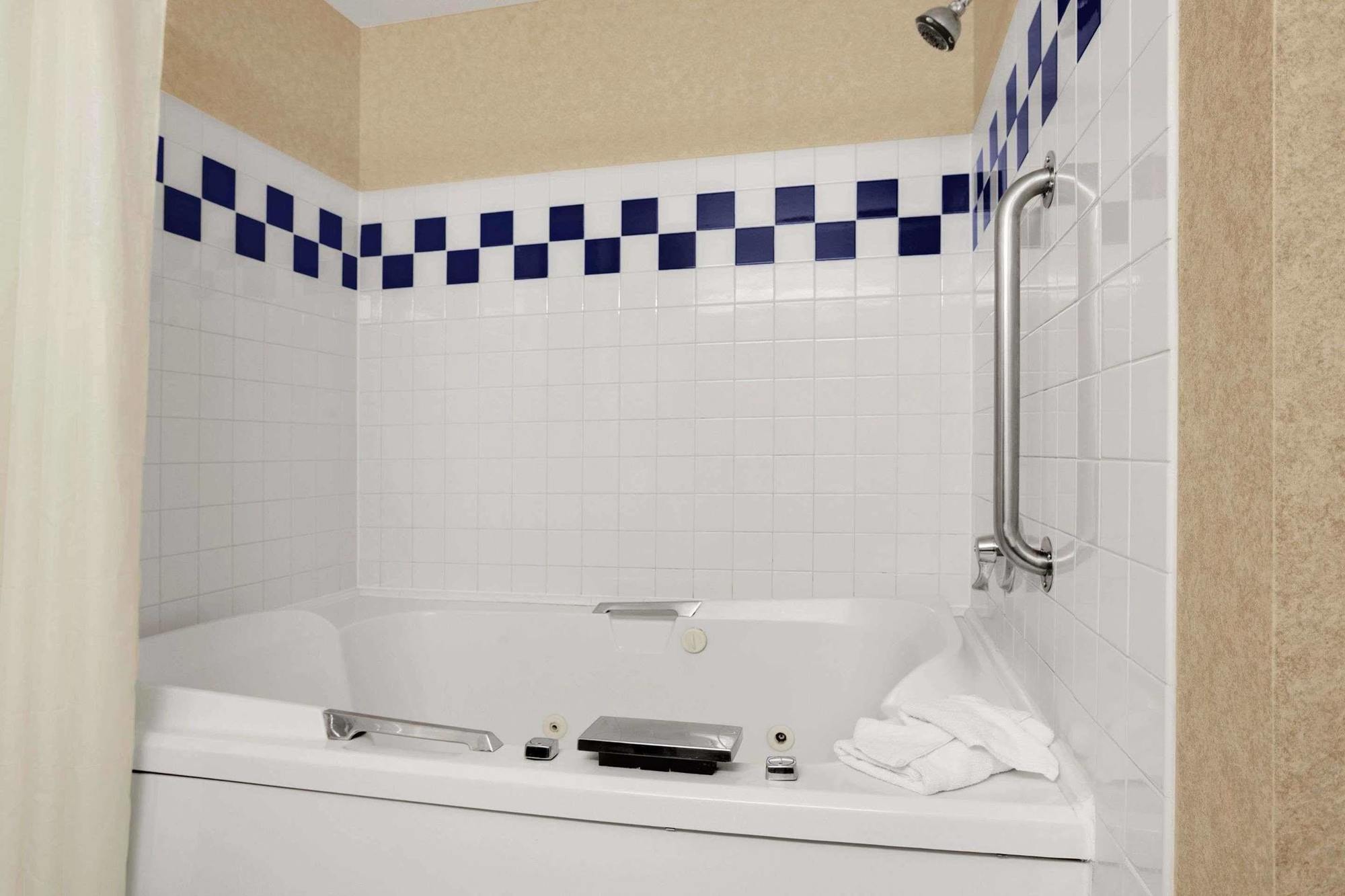 Quality Inn & Suites Golden - Denver West Lakewood Exteriér fotografie